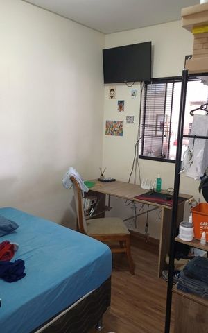 Casa à venda com 80m², 3 quartos e sem vaga Casa à venda com 80m², 3 quartos e sem vagaQuarto