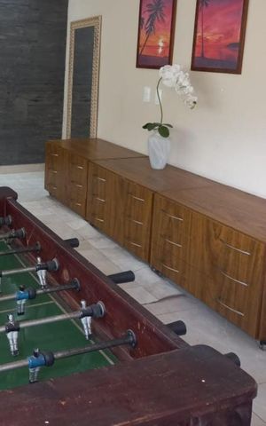 Casa à venda com 80m², 3 quartos e sem vaga Casa à venda com 80m², 3 quartos e sem vagaSala