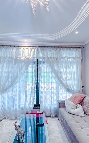 Casa à venda com 147m², 3 quartos e 4 vagasSala