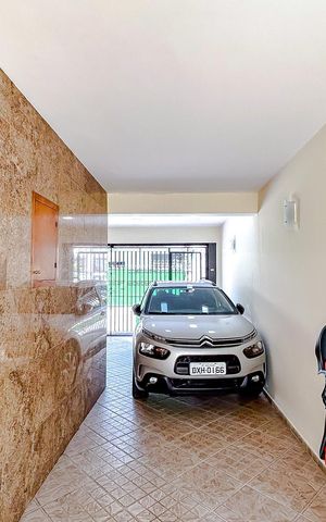 Casa à venda com 147m², 3 quartos e 4 vagasGaragem
