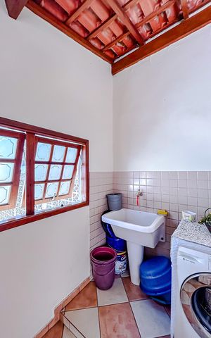 Casa à venda com 147m², 3 quartos e 4 vagasÁrea de Serviço