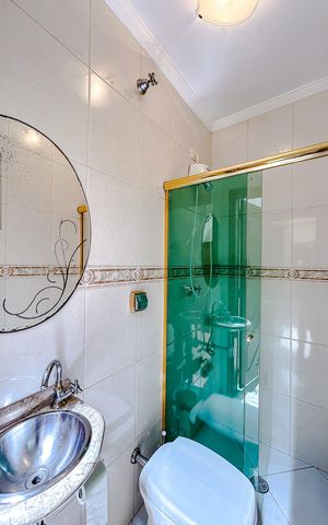 Casa à venda com 147m², 3 quartos e 4 vagasBanheiro de serviço