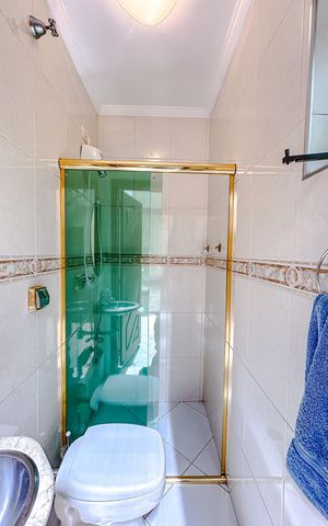 Casa à venda com 147m², 3 quartos e 4 vagasBanheiro de serviço