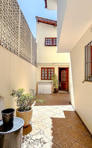 Casa à venda com 147m², 3 quartos e 4 vagasÁrea externa