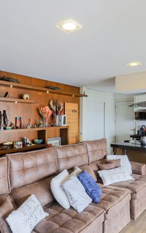 Apartamento à venda com 130m², 3 quartos e 2 vagas Apartamento à venda com 130m², 3 quartos e 2 vagasSala