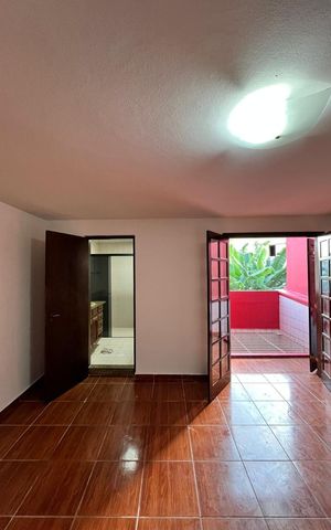 Casa à venda com 200m², 4 quartos e 2 vagas Casa à venda com 200m², 4 quartos e 2 vagasQuarto