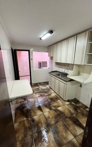 Casa à venda com 200m², 4 quartos e 2 vagas Casa à venda com 200m², 4 quartos e 2 vagasCozinha
