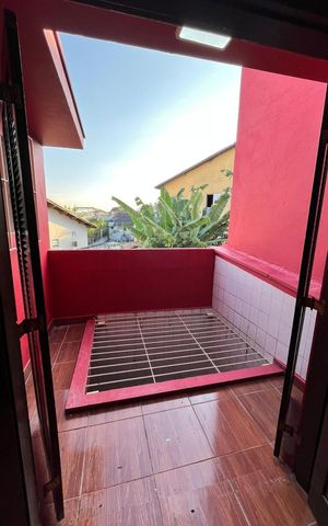 Casa à venda com 200m², 4 quartos e 2 vagas Casa à venda com 200m², 4 quartos e 2 vagasQuarto