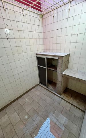 Casa à venda com 200m², 4 quartos e 2 vagas Casa à venda com 200m², 4 quartos e 2 vagasÁrea de serviço