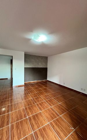 Casa à venda com 200m², 4 quartos e 2 vagas Casa à venda com 200m², 4 quartos e 2 vagasQuarto