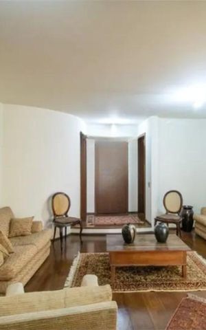 Apartamento à venda com 170m², 4 quartos e 2 vagas Apartamento à venda com 170m², 4 quartos e 2 vagasSala