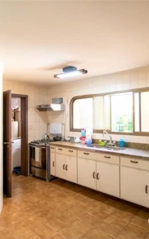Apartamento à venda com 170m², 4 quartos e 2 vagas Apartamento à venda com 170m², 4 quartos e 2 vagasCozinha