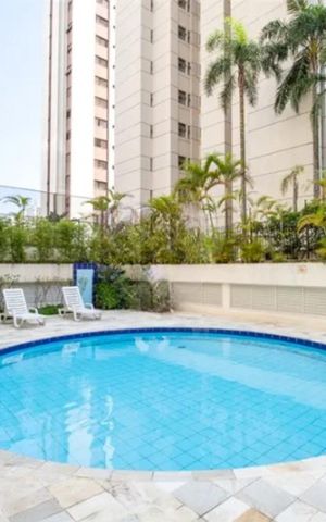 Apartamento à venda com 170m², 4 quartos e 2 vagas Apartamento à venda com 170m², 4 quartos e 2 vagasÁrea externa