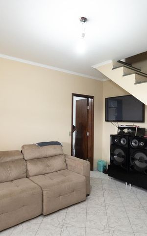 Casa à venda com 160m², 2 quartos e 1 vaga Casa à venda com 160m², 2 quartos e 1 vagaSala