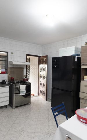 Casa à venda com 160m², 2 quartos e 1 vaga Casa à venda com 160m², 2 quartos e 1 vagaCozinha
