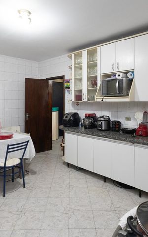 Casa à venda com 160m², 2 quartos e 1 vaga Casa à venda com 160m², 2 quartos e 1 vagaCozinha