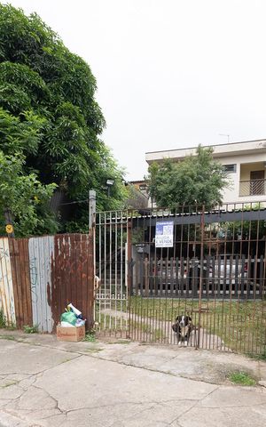 Casa à venda com 160m², 2 quartos e 1 vaga Casa à venda com 160m², 2 quartos e 1 vagaFachada