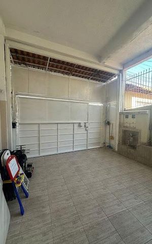 Casa à venda com 95m², 3 quartos e 2 vagas