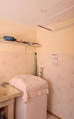 Casa à venda com 102m², 2 quartos e 1 vaga Casa à venda com 102m², 2 quartos e 1 vagaÁrea de Serviço