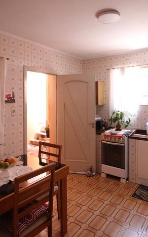 Casa à venda com 102m², 2 quartos e 1 vaga Casa à venda com 102m², 2 quartos e 1 vagaCozinha