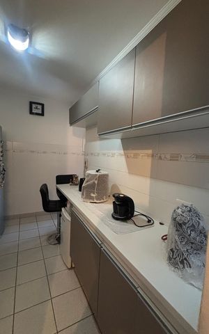 Apartamento à venda com 68m², 2 quartos e 2 vagas Apartamento à venda com 68m², 2 quartos e 2 vagasCozinha