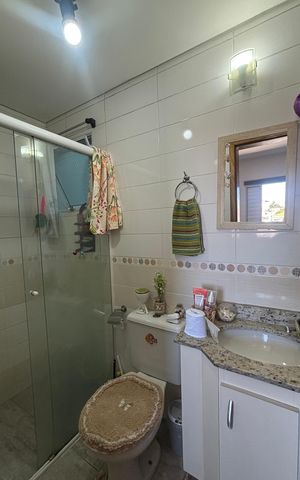Apartamento à venda com 68m², 2 quartos e 2 vagas Apartamento à venda com 68m², 2 quartos e 2 vagasBanheiro da Suíte
