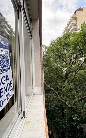 Apartamento à venda com 120m², 3 quartos e 1 vaga Apartamento à venda com 120m², 3 quartos e 1 vagaPlaca