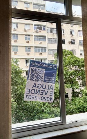 Apartamento à venda com 120m², 3 quartos e 1 vaga Apartamento à venda com 120m², 3 quartos e 1 vagaPlaca