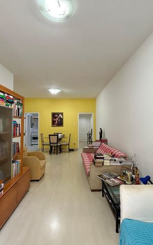 Apartamento à venda com 120m², 3 quartos e 1 vaga Apartamento à venda com 120m², 3 quartos e 1 vagaSala