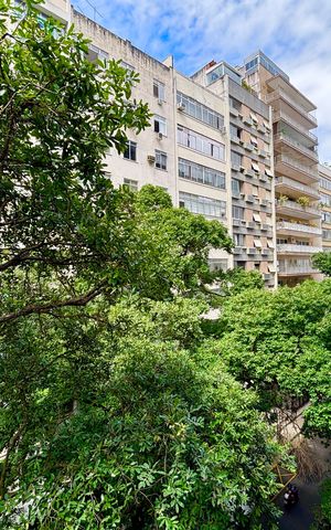 Apartamento à venda com 120m², 3 quartos e 1 vaga Apartamento à venda com 120m², 3 quartos e 1 vagaSala - vista