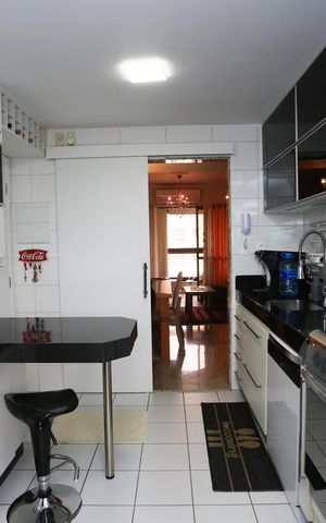 Apartamento à venda com 104m², 3 quartos e 6 vagas Apartamento à venda com 104m², 3 quartos e 6 vagascozinha