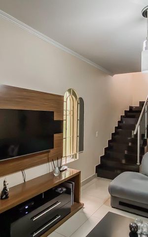 Casa à venda com 135m², 3 quartos e 2 vagas Casa à venda com 135m², 3 quartos e 2 vagasSalam