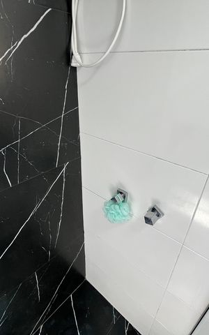 Apartamento à venda com 80m², 3 quartos e 1 vaga Apartamento à venda com 80m², 3 quartos e 1 vagaBanheiro da Suíte