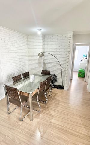Apartamento à venda com 80m², 3 quartos e 1 vaga Apartamento à venda com 80m², 3 quartos e 1 vagaSala
