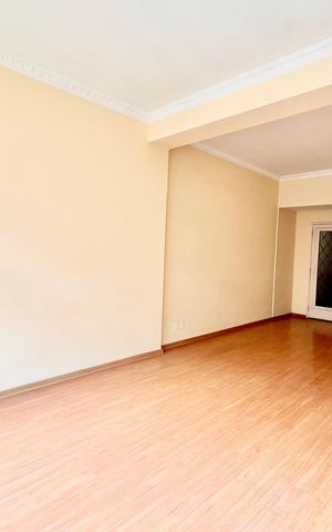 Apartamento à venda com 120m², 3 quartos e 1 vaga Apartamento à venda com 120m², 3 quartos e 1 vagaSALA