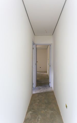 Casa de condomínio à venda com 175m², 3 quartos e 4 vagas Casa de condomínio à venda com 175m², 3 quartos e 4 vagascorredor