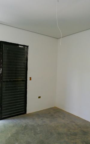 Casa de condomínio à venda com 175m², 3 quartos e 4 vagas Casa de condomínio à venda com 175m², 3 quartos e 4 vagassuíte
