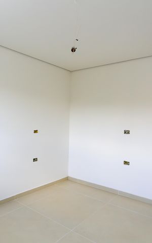 Casa de condomínio à venda com 175m², 3 quartos e 4 vagas Casa de condomínio à venda com 175m², 3 quartos e 4 vagascozinha