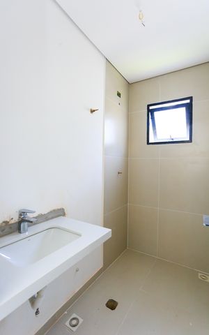 Casa de condomínio à venda com 175m², 3 quartos e 4 vagas Casa de condomínio à venda com 175m², 3 quartos e 4 vagasBanheiro
