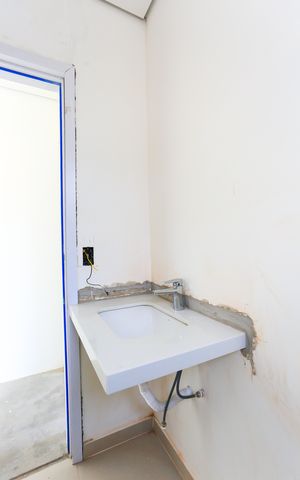 Casa de condomínio à venda com 175m², 3 quartos e 4 vagas Casa de condomínio à venda com 175m², 3 quartos e 4 vagasBanheiro