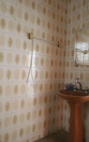 Casa para alugar com 80m², 2 quartos e sem vagaBanheiro 1