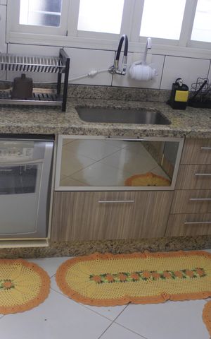 Casa à venda com 190m², 3 quartos e 2 vagasCozinha