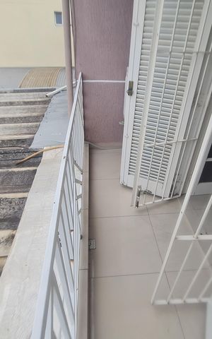 Casa à venda com 190m², 3 quartos e 2 vagas Casa à venda com 190m², 3 quartos e 2 vagasVaranda da Suíte