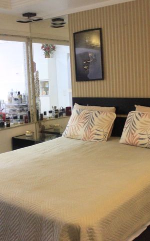 Casa à venda com 190m², 3 quartos e 2 vagasSuíte
