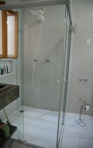 Casa à venda com 160m², 3 quartos e 2 vagasSuíte 1 - Banheira