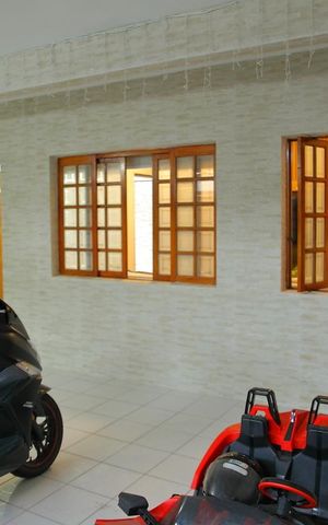 Casa à venda com 160m², 3 quartos e 2 vagasGaragem 
