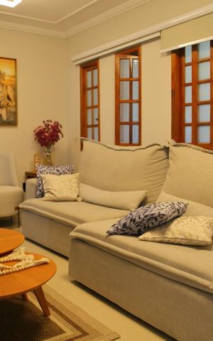 Casa à venda com 160m², 3 quartos e 2 vagasSala