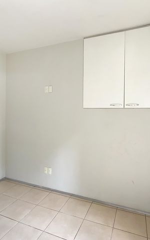 Casa à venda com 180m², 3 quartos e 2 vagas Casa à venda com 180m², 3 quartos e 2 vagasQuarto 3