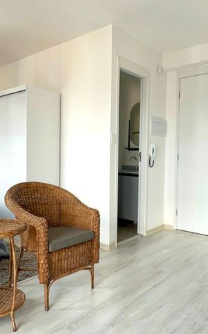 Studio à venda com 27m², 1 quarto e sem vaga Studio à venda com 27m², 1 quarto e sem vagaSala