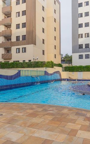 Apartamento à venda com 82m², 3 quartos e 2 vagas Apartamento à venda com 82m², 3 quartos e 2 vagasÁrea comum - Piscina